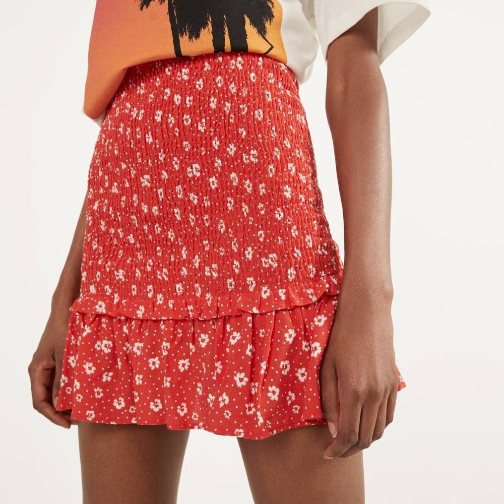 Bershka | Red Floral Mini Skirt | Sz Medium